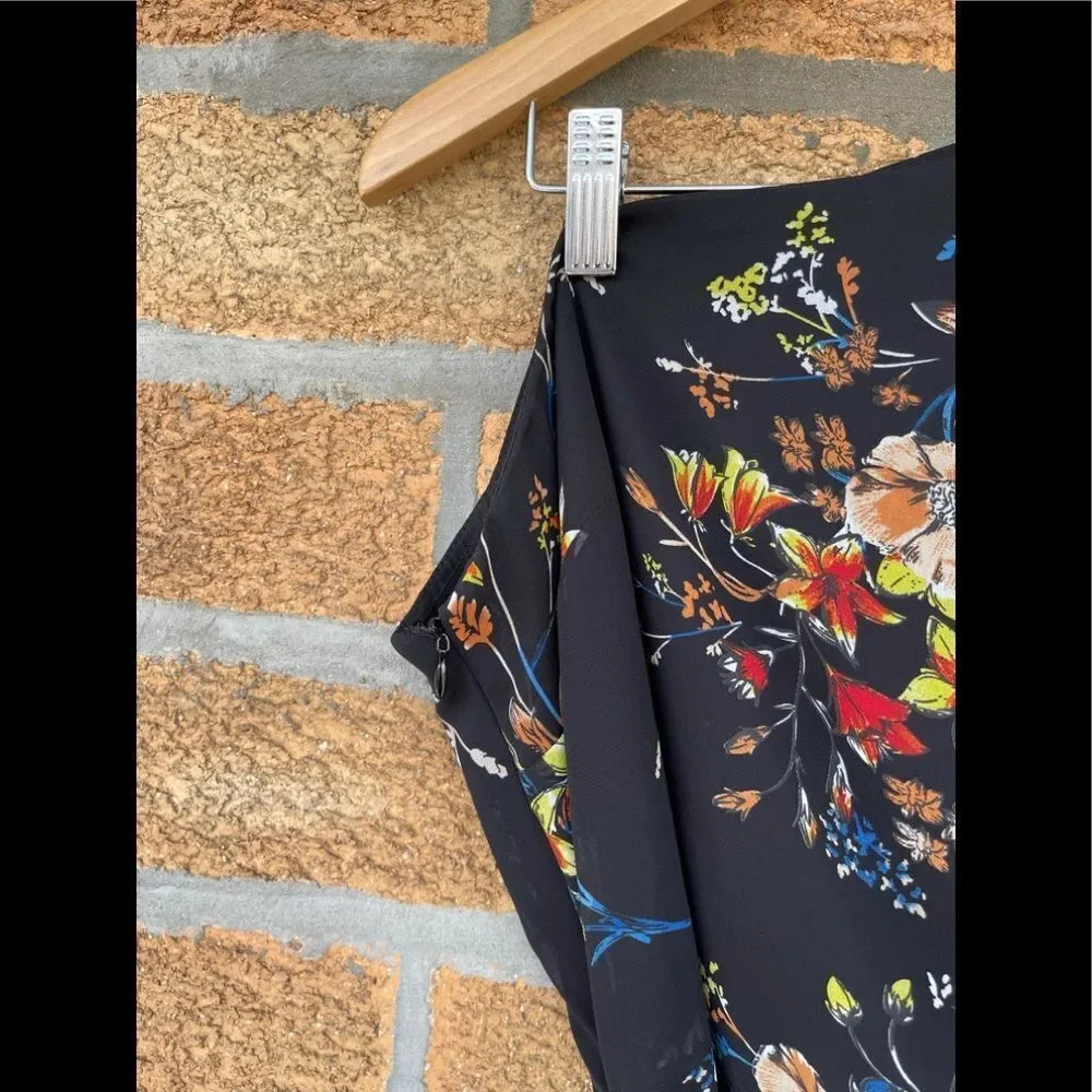 CLOVER AND SLOANE Garden Vine One-Shoulder Dress - Picture 4 of 13